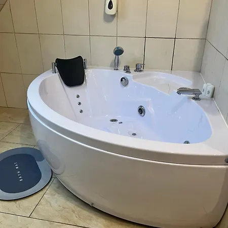 Cicha Woda Mini-hôtel Maniowy